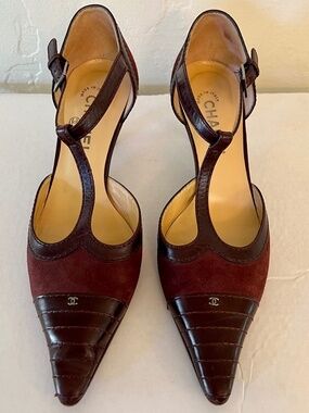 VTG CHANEL Kitten Heel Pumps T Strap Burgundy Leather Suede Pointed Toe 39.5
